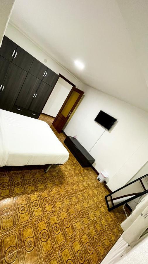 Alojamiento Valencia Apartman Kültér fotó