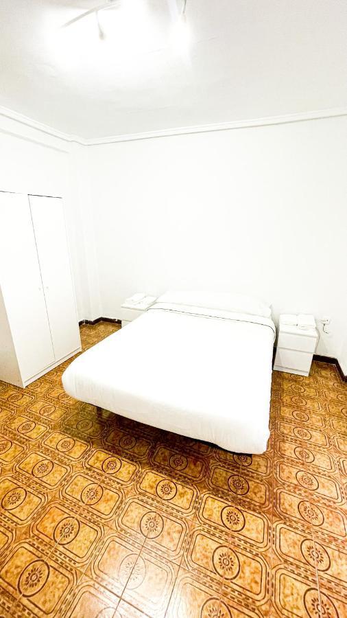 Alojamiento Valencia Apartman Kültér fotó